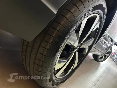 Nivus Highline 1.0 200 TSI Flex Aut.