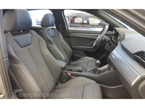 Q3 2.0 40 TFSI GASOLINA SPORTBACK PERFORMANCE BLACK QUATTRO