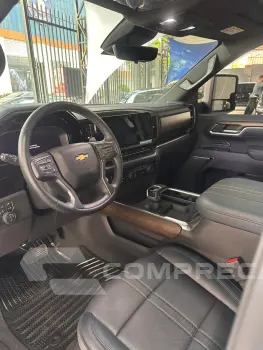 SILVERADO 5.3 V8 1500 High Country 4X4