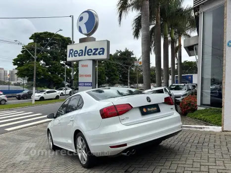 JETTA Highline 2.0 TSI 16V 4p Tiptronic