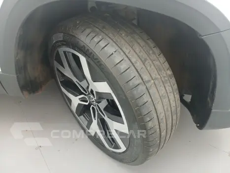 TAOS 1.4 250 TSI TOTAL FLEX HIGHLINE AUTOMÁTICO