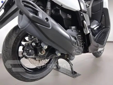 YAMAHA NMAX 160 ABS