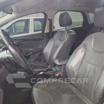 FOCUS 2.0 TITANIUM PLUS SEDAN 16V