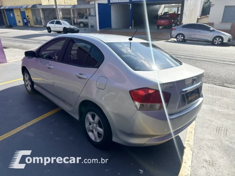CITY 1.5 LX Sedan 16V