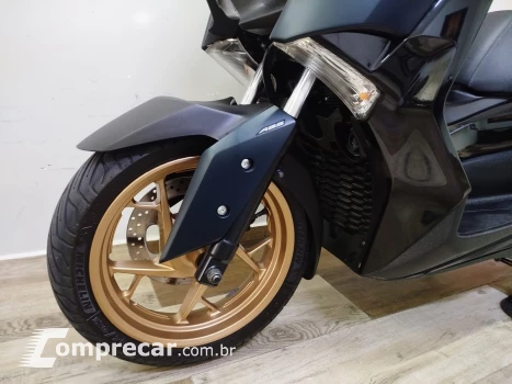 XMAX 250