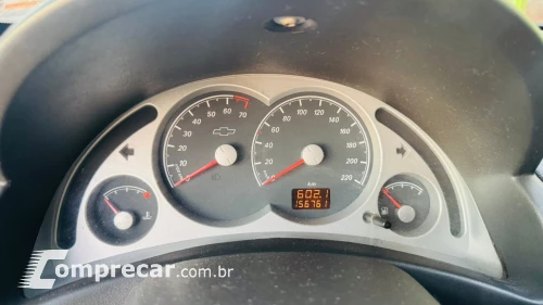 CORSA 1.4 MPFI Premium Sedan 8V