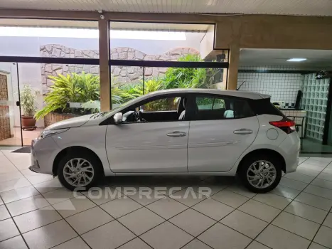 Yaris Hatch 1.5 16V 4P FLEX XS MULTIDRIVE AUTOMÁTICO CVT