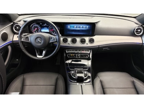 Mercedes-Benz E 250 2.0 CGI GASOLINA AVANTGARDE 9G-TRONIC 4 portas
