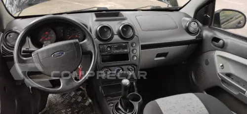 FIESTA 1.6 MPI Class Hatch 8V