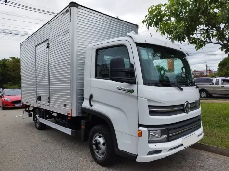 Delivery Express+ 2.8 Prime + Baú Facchini