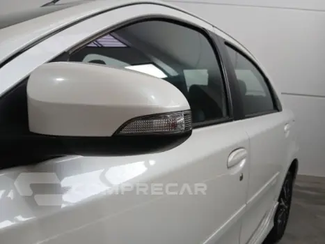 ETIOS SEDAN - 1.5 PLATINUM SEDAN 16V 4P AUTOMÁTICO