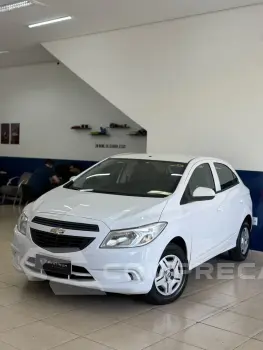 CHEVROLET ONIX HATCH LS 1.0 8V FlexPower 5p Mec. 4 portas