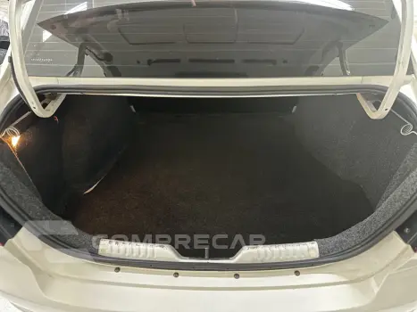 VOYAGE 1.0 12V MPI TOTALFLEX 4P MANUAL