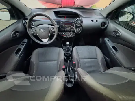 Etios Sedan 1.5 16V 4P FLEX XS
