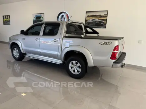 Hilux Caminhonete 2.7 16V 4P SRV FLEX 4X4  CABINE DUPLA AUTO