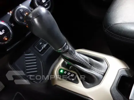 RENEGADE - 1.8 16V LONGITUDE 4P AUTOMÁTICO