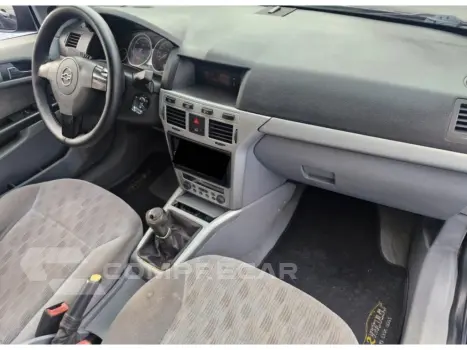 VECTRA 2.0 MPFI ELEGANCE 8V FLEX 4P MANUAL