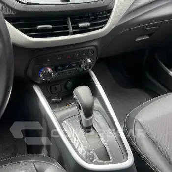 ONIX 1.0 Turbo Plus LT