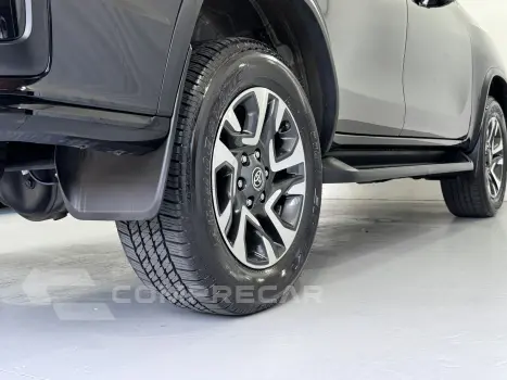 HILUX SW4 2.8 D-4d Turbo Diamond 7L 4X4