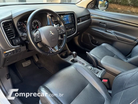 OUTLANDER 2.2 Mivec Di-d Hpe-s AWD