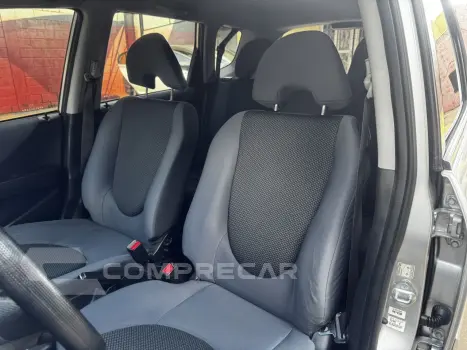 Fit 1.4 16V 4P LX FLEX
