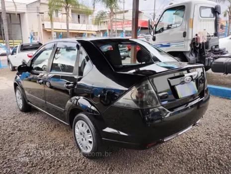 Fiesta Sedan 1.6 4P FLEX