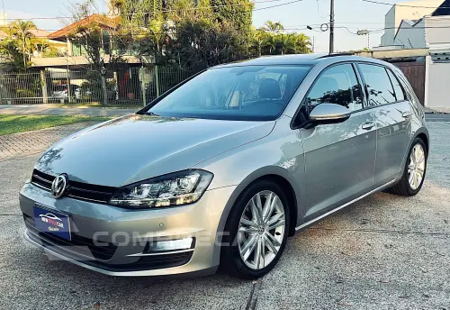 Volkswagen GOLF 1.0 200 TSI Comfortline 4 portas
