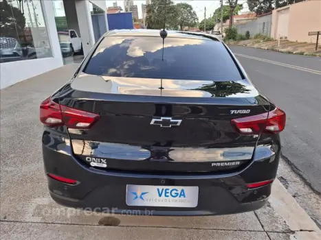 ONIX 1.0 Turbo Plus Premier