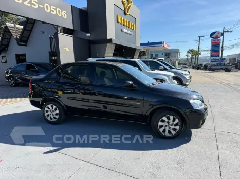 CORSA 1.4 MPFI Premium Sedan 8V