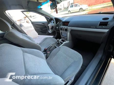 VECTRA 2.0 MPFI Elegance 8V 140cv