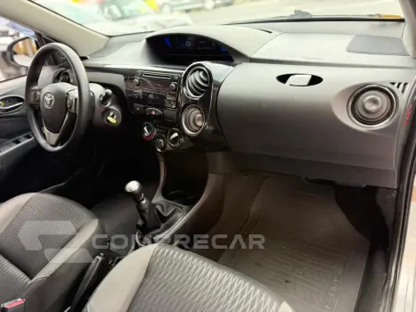 ETIOS 1.5 XS 16V FLEX 4P MANUAL