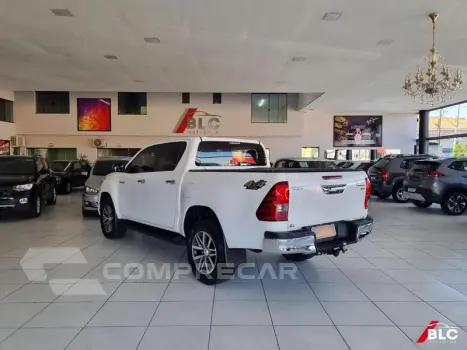 HILUX 2.7 SRV CD 4X4 AT