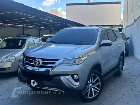 HILUX SW4 2.7 SRV 7 LUGARES 4X2 16V FLEX 4P AUTOMÁTICO