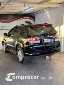 Hilux SW4 SR 4x2 2.7/ 2.7 Flex 16V Aut.
