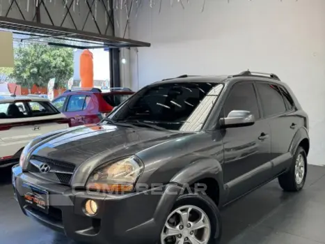 Hyundai TUCSON - 2.0 MPFI GLS 16V 143CV 2WD 4P AUTOMÁTICO 4 portas
