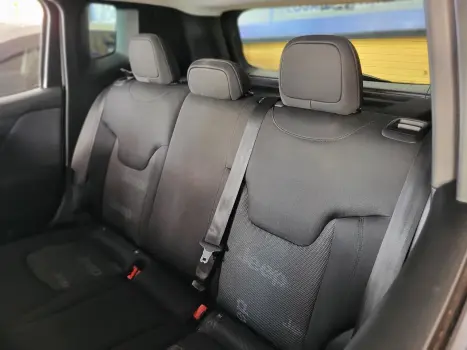 Renegade Sport 1.8 4x2 Flex 16V Mec.