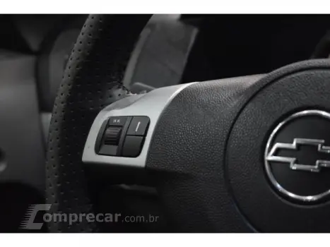 VECTRA SEDAN - 2.0 MPFI ELEGANCE 8V 4P MANUAL