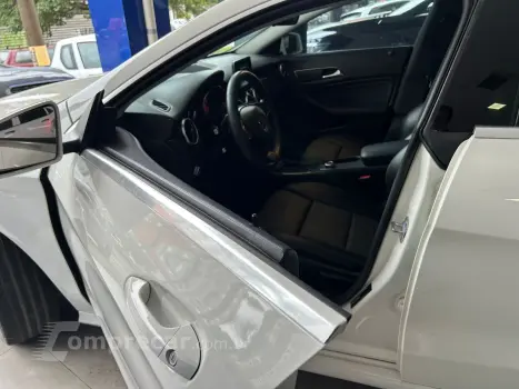 CLA-180 1.6 16V 122cv Aut.