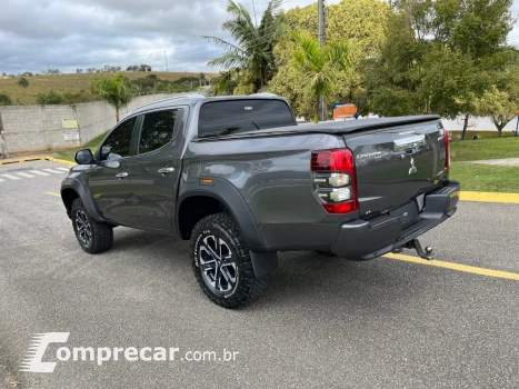 L200 TRITON 2.4 16V TURBO DIESEL SPORT HPE-S CD 4P 4X4 AUTOM