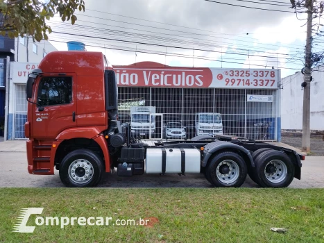 Volkswagen Constellation 25.460 6x2 Automático 2 portas