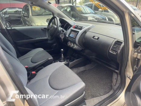 Fit 1.4 16V 4P LX FLEX