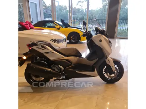 XMAX 250 CONNECTED ABS