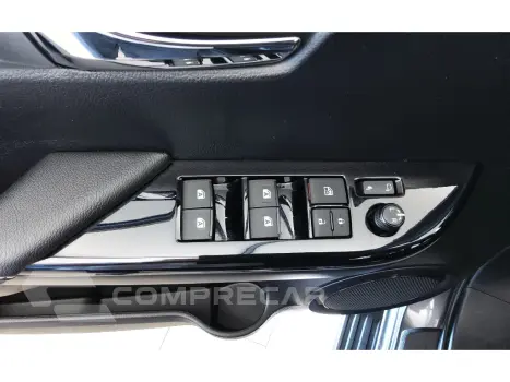 HILUX 2.8 D-4D TURBO DIESEL CD SRX 4X4 AUTOMÁTICO