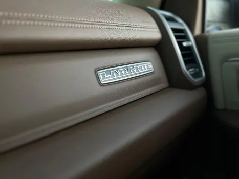 3500 6.7 I6 TURBO DIESEL LARAMIE CD 4X4 AUTOMÁTICO