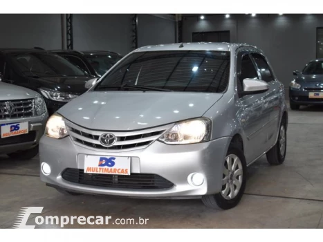 Toyota ETIOS HATCH - 1.5 XS 16V 4P MANUAL 4 portas