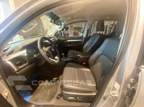 HILUX 2.8 D-4D TURBO DIESEL CD SRX 4X4 AUTOMÁTICO