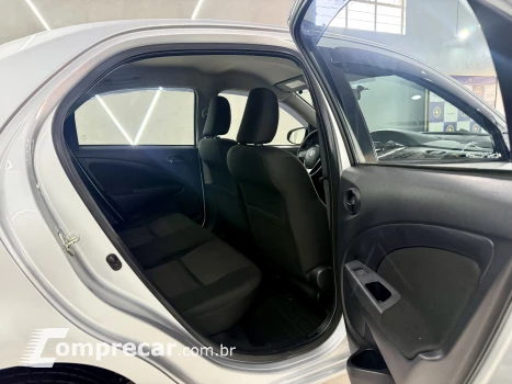 ETIOS 1.5 X Plus Sedan 16V