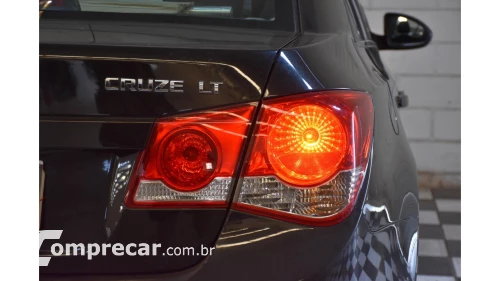 CRUZE SEDAN - 1.8 LT 16V 4P AUTOMÁTICO