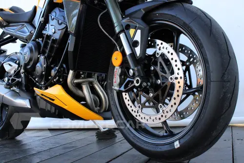 TRIUMPH STREET TRIPLE RS ABS