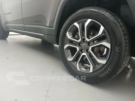 COMMANDER 1.3 T270 TURBO FLEX LIMITED AT6